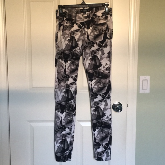 Abbey Dawn By Avril Lavigne Stretchy Jeans b&w - Picture 2 of 5